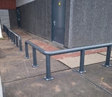 Leuning uit buis Ø114 op voetplaat