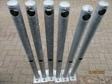 Leuningpalen Ø60 lengte 1350mm. op voetplaat vv 2 gaten (6 stuks)